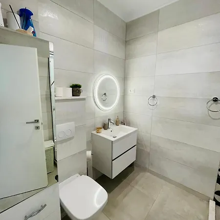 Amely 305 By Wave * Navodari