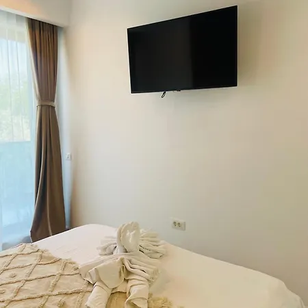 Amely 305 By Wave Apartment