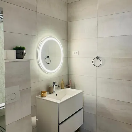 Amely 305 By Wave Apartment Navodari